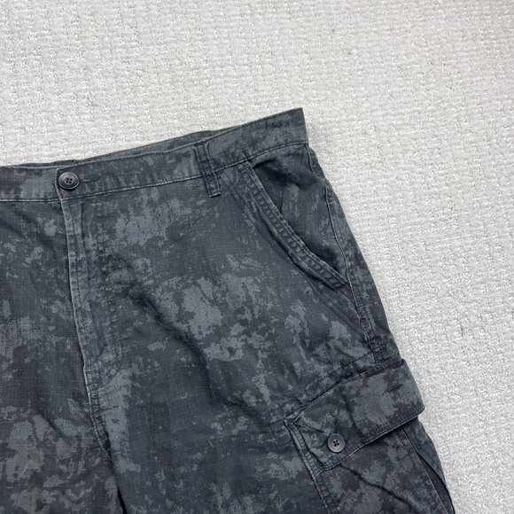 Calvin Klein Cargo Shorts Mens 38 Grey / Black Camo Camouflage Outdoor Y2K - Picture 3 of 14
